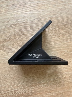Newport 360-45 Angle Bracket 45 Degree Optical Mount Slotted Faces 1/4-20 M6