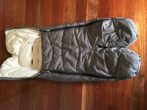 stokke footmuff black melange