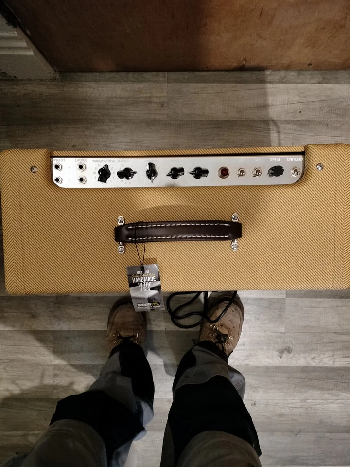 SUPER CLONE FENDER MOJOTONE COMBO AMP - Image 3 of 4