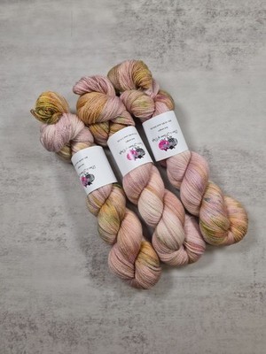 Handgefärbtes BFL Seidengarn, Lace Weight, 100g, BOUQUET