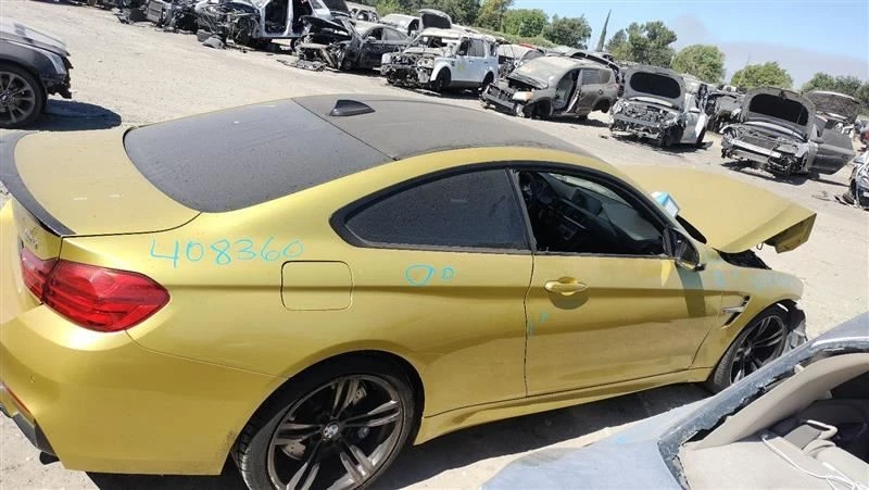 GUANTERA BMW M4 2015 51169239345 Foto 2 de 4