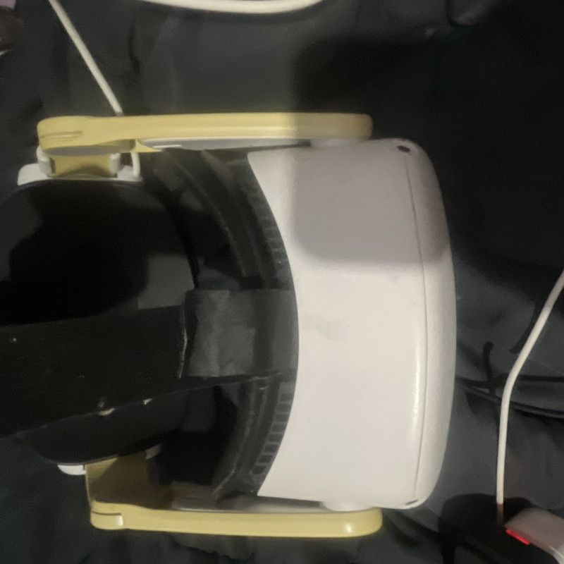 Meta Quest 2 Standalone VR Headset White/Black w/ Head Strap & Cable Plastic