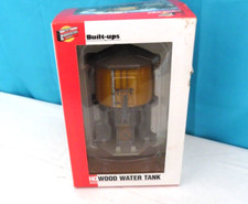 Walthers Cornerstone BUILT-UPS WOOD WATER TANK Ho Scale, LN, 933-2813