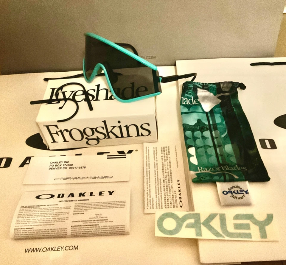 Oakley Eyeshade Collector Frame: Seafoam Lens: Grey - Romeo OTT, X Metal - Photo 1/4