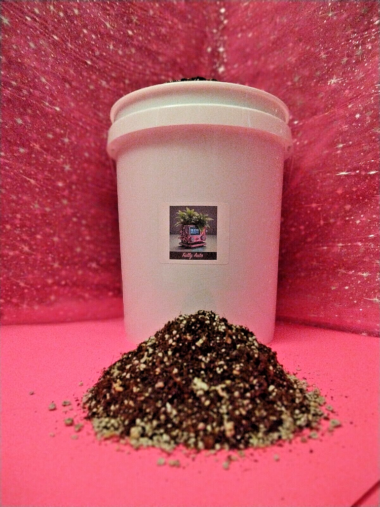 Fully Auto. Fully Automatic soil and potting mix. No additional nutrients needed