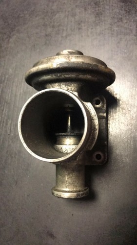 BMW 5 (E39) 2001 Diesel AGR Ventil 72252200