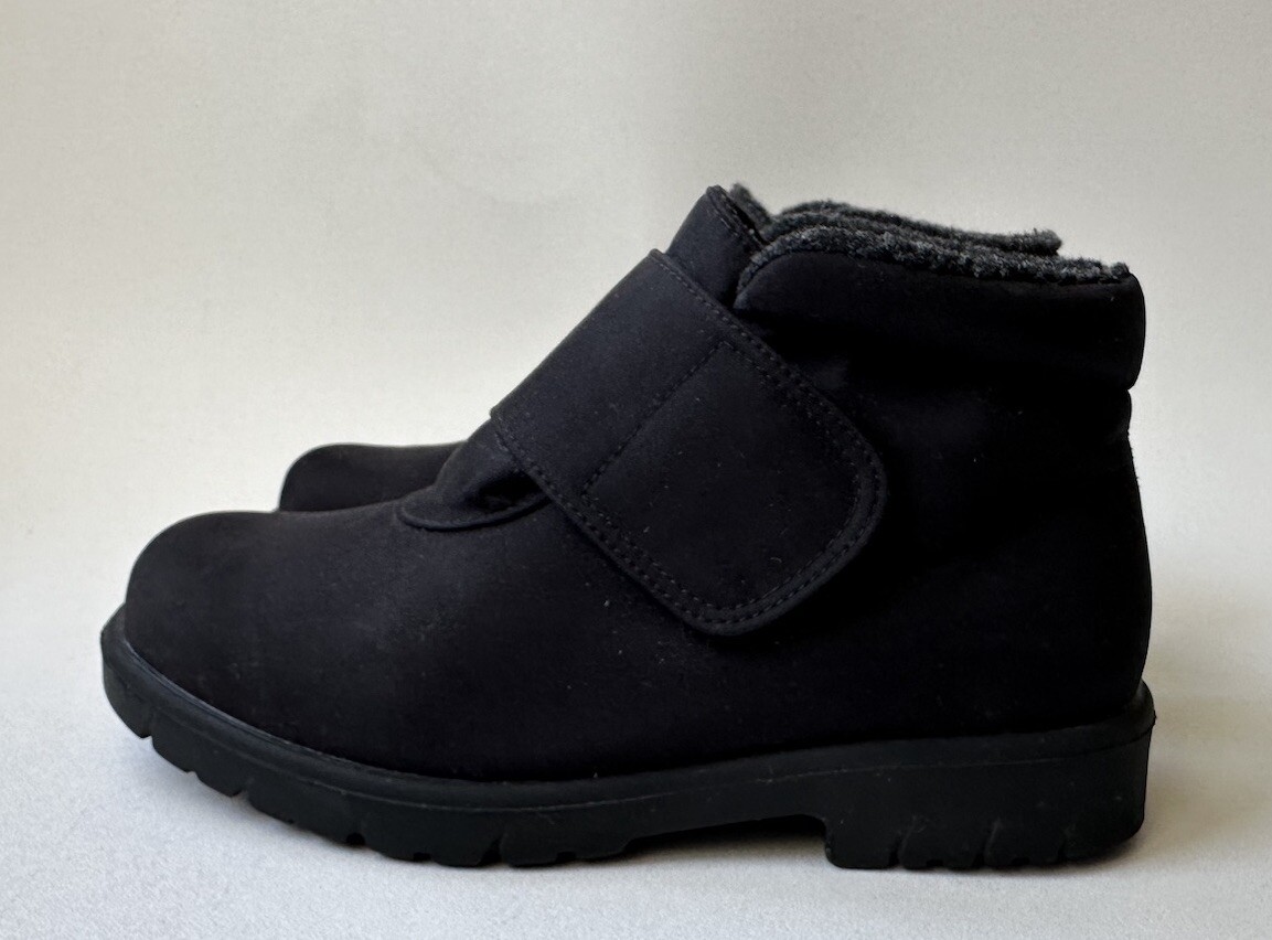 TOE WARMERS TREK WOMEN’S BLACK WINTER ANKLE BOOTS MADE IN CANADA SIZE B  -W48