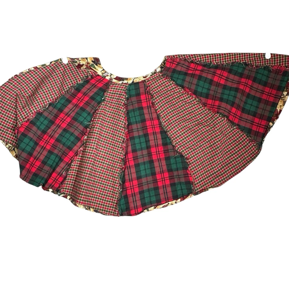 Vintage Handmade Red Green Plaid Checked Christmas Tree Skirt 48” Reversible - Image 2 of 4