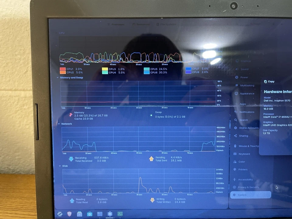[ZorinOS] Dell Inspiron 5570 - Core i7 8550U - 16GB RAM - 1.3TB SSD/HDD - Touch - Image 4 of 4