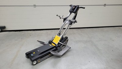 Treppenraupe für Rollstuhlfahrer, T G R Jolly Standard, neuer Akku, Netzkabel