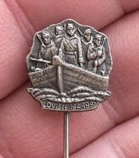 LOVISTE - WWII  Partisan monument SPOMENIK 1941-1981  Commemorative pin badge