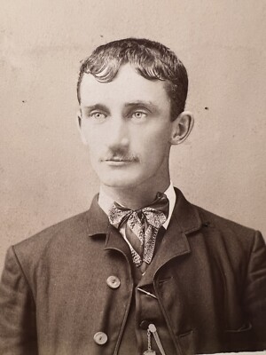 Vtg Victorian Cabinet Card by Mould Dapper Man Mustache La Crosse WI 544-85