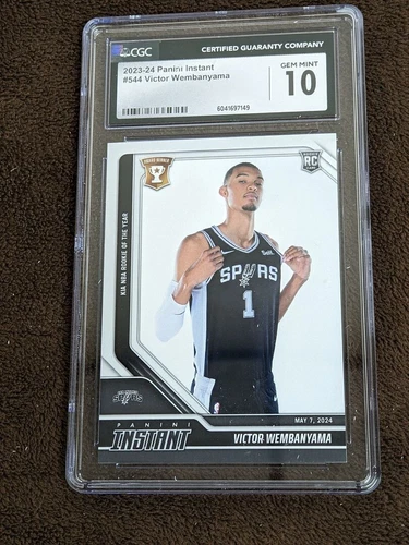 2023-24 PANINI INSTANT ROOKIE CGC 10 VICTOR WEMBANYAMA SPURS