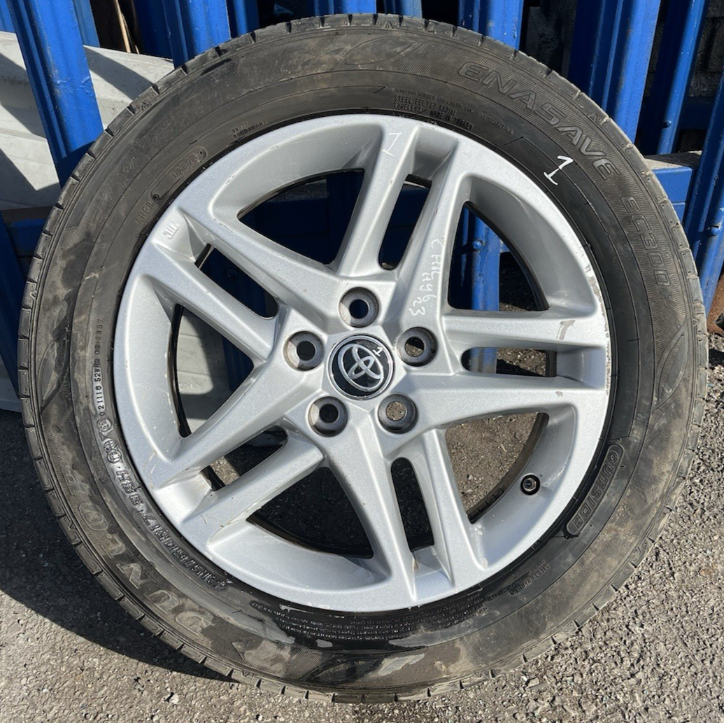 トヨタ C-HR(ZYX10)用 215/60R17 96H ブリヂストン プレイズ PX-RV2 正規品 エモーション ZR10