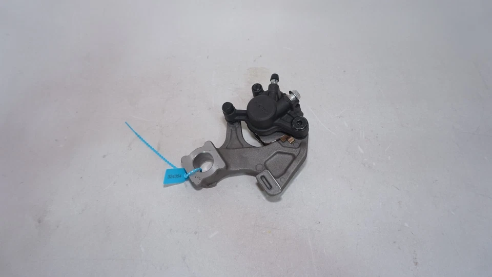2024 11-24 GSXR 600 750 REAR BRAKE CALIPER PADS MOUNT 324354 120 800 NICE OEM - Image 2 of 4