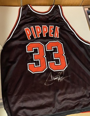 scottie pippen jersey signed