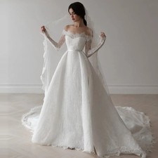 Luxurious Lace A-Line Wedding Dress Customized Strapless Off Shoulder Bride Gown