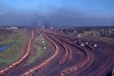 GC ORIGINAL COLOR GLASS SLIDE: DMIR MISSABE YARD SCENE - PROCTOR MN