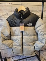 North Face Puffer Jacket Size Large Grey