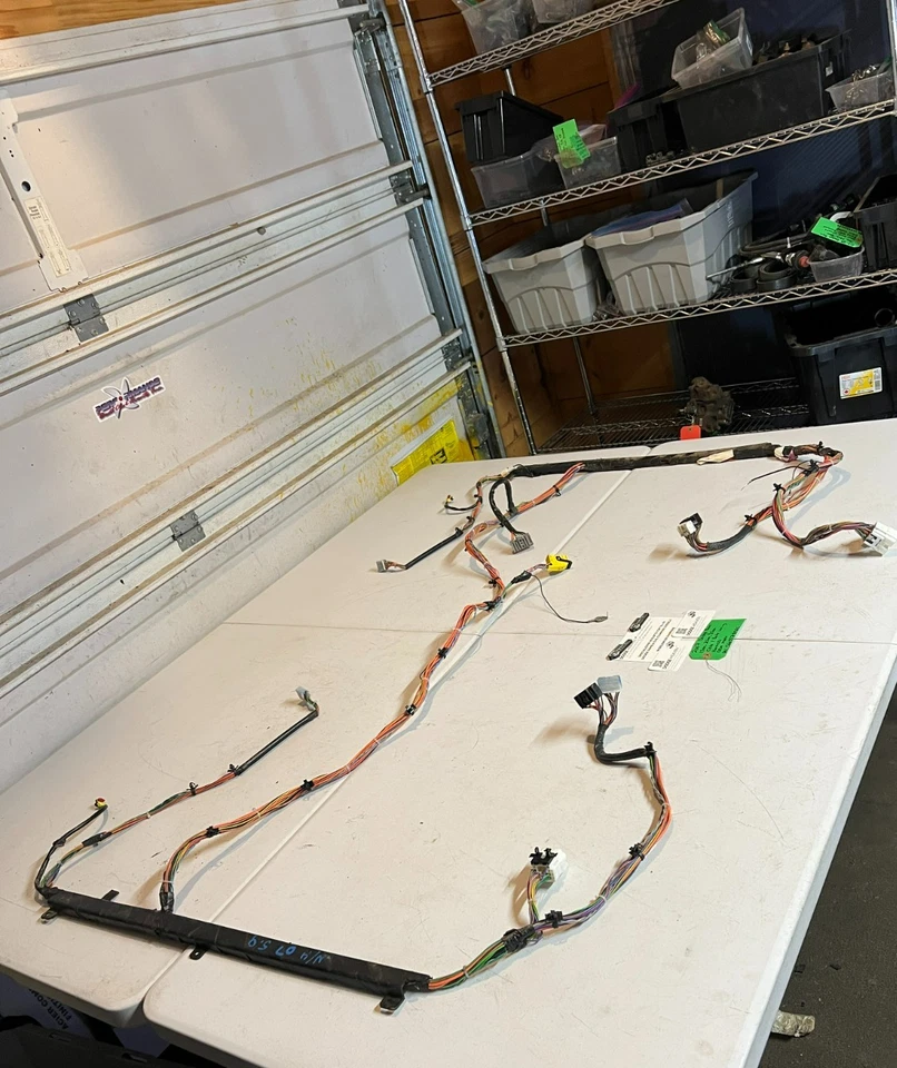 Arnés de cableado de cabina/cuerpo OEM 2007 Dodge Ram 1500 2500 3500 56055784AC Foto 2 de 4