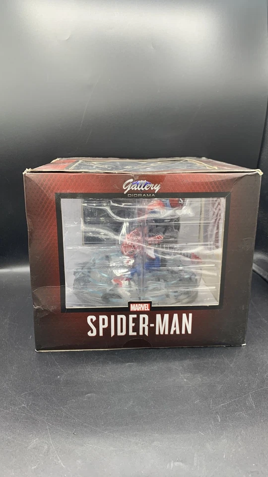 Figura Estatua Diamond Selects Spider-Man Spider Punk 2019 Caja Dañada Foto 3 de 4