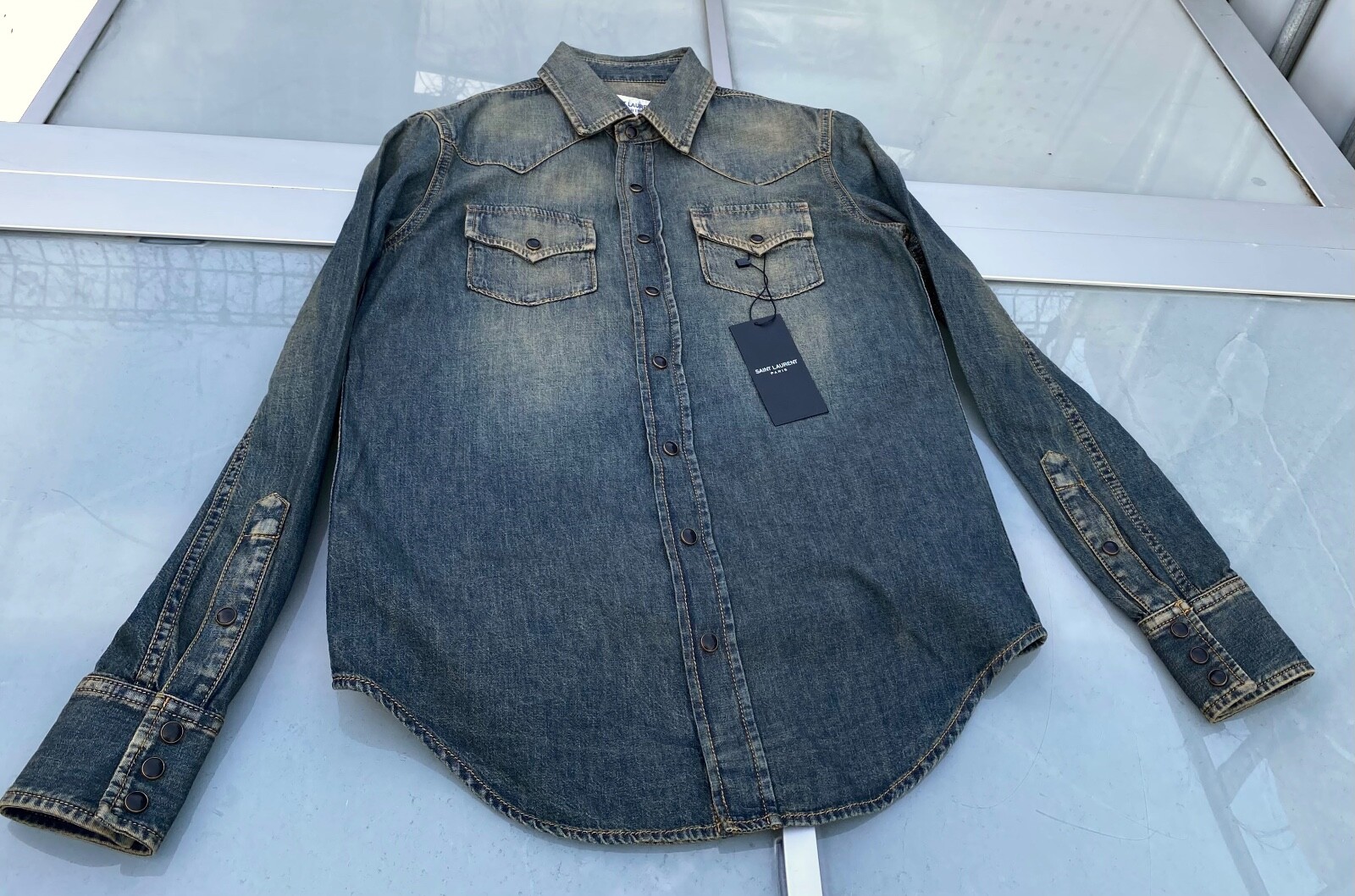 Rara e fantastica camicia Saint Laurent SS22 slim fit western denim blu vintage