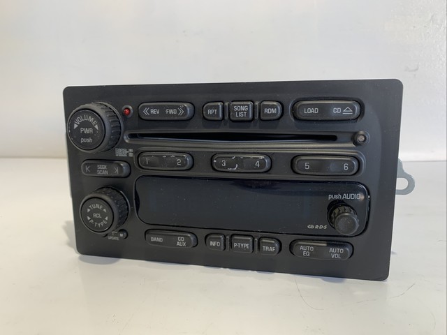 NICE 2003-06 GM BOSE 6 DISC CD CHANGER RADIO FITS TAHOE/SUBURBAN