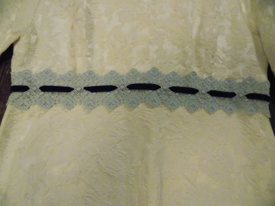 Vtg 50s 60s Boho Hippie Gown Wedding Dress Damask Floral Ivory Blue Lace Rosette - Image 4 of 4