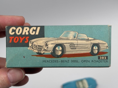 Miniature 1:43 - CORGI TOYS - MERCEDES BENZ 300SL 300 SL OPEN ROADSTER N°302 - Imagen 2 de 22