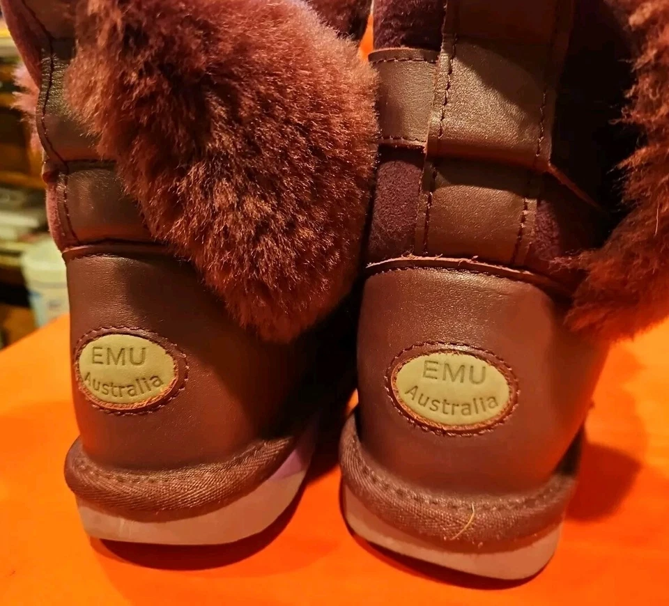 Botas Emu Australia Unisex Nido Mujer Resistente al Agua Piel de Oveja Goma Foto 2 de 4