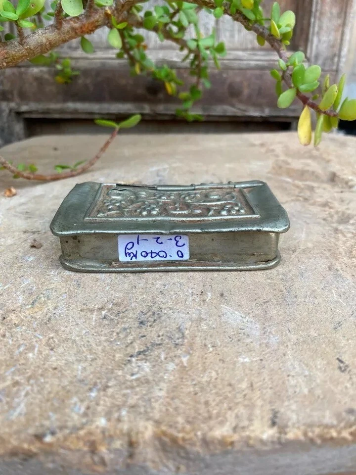 Hermosa caja de betel antigua original hecha a mano plateada floral Foto 4 de 4