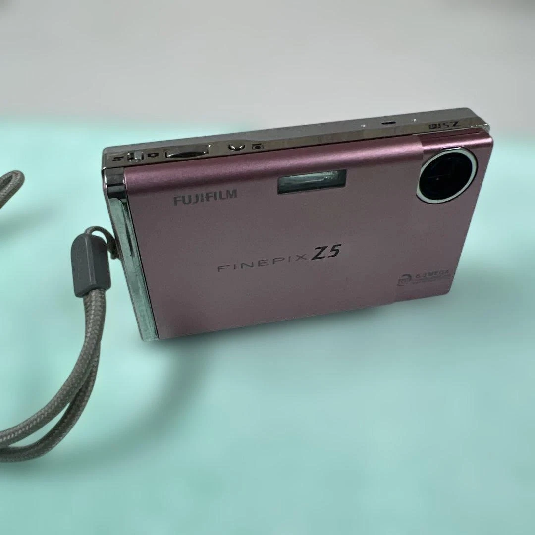 FUJIFILM FINEPIX Z5 XDピクチャー1G付　ケース付き FUJIFILM FINEPIX Z5 XDピクチャー1G付 ケース付き FUJIFILM FINEPIX