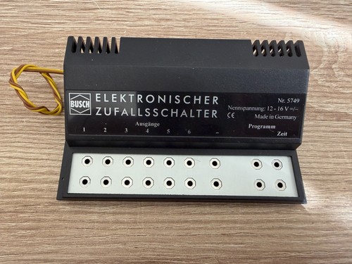 Interruptor electrónico aleatorio Busch 5749 sin ningún accesorio | Condition: Gebraucht