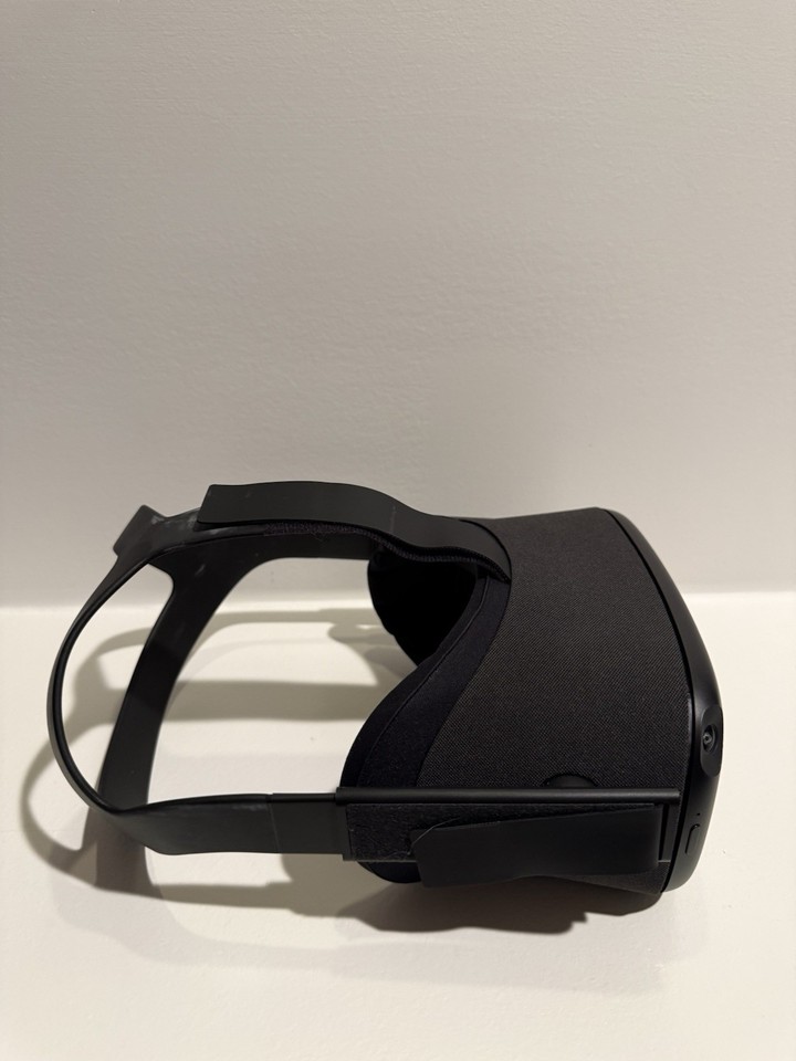 Oculus Box Outside Meta Oculus Quest All-In-One VR 128 GB With Controllers In Box Tested ...
