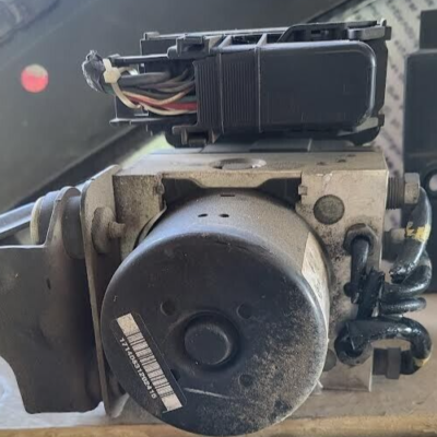 2011 FORD FIESTA ABS Anti-Lock Brake Pump Module Assembly 1.6L