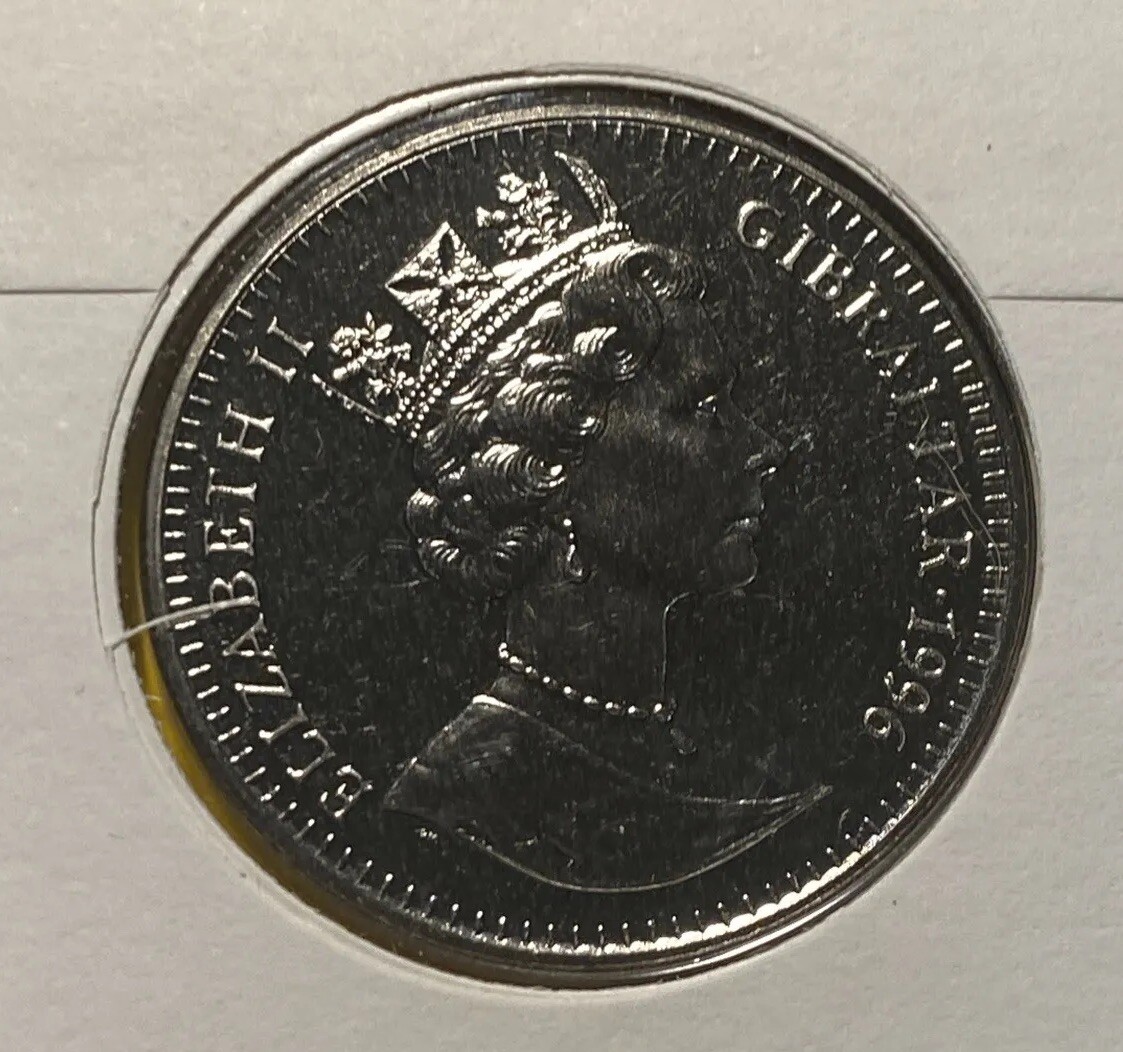 Foto 11 di 21