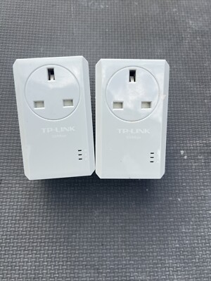 TP-LINK AV500 Powerline Adapter mit AC Pass Through Starter Kit