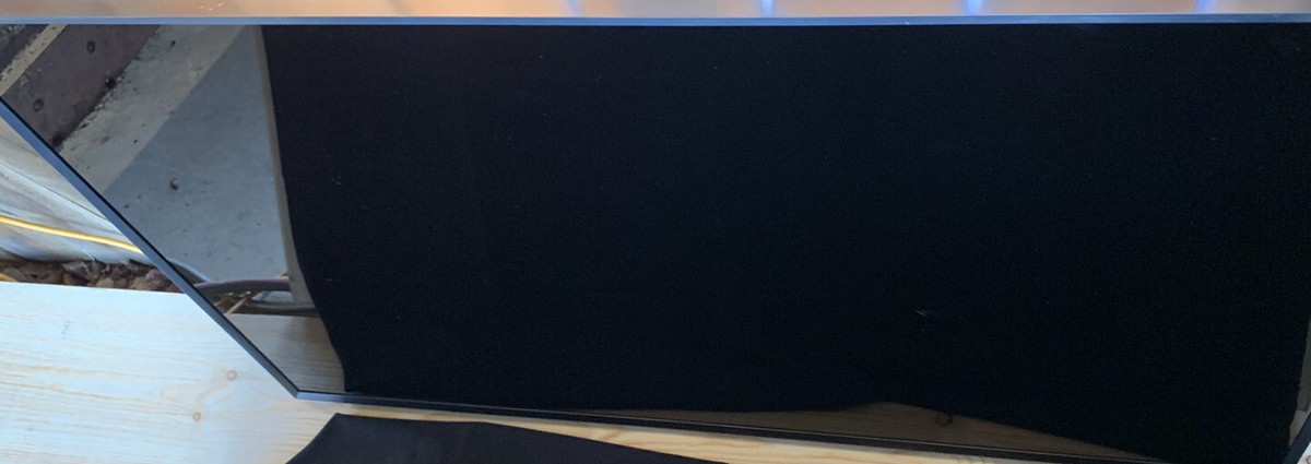 Samsung UN55JU7100 55” 4K Ultra HD SMART 3D TV - For PARTS Only