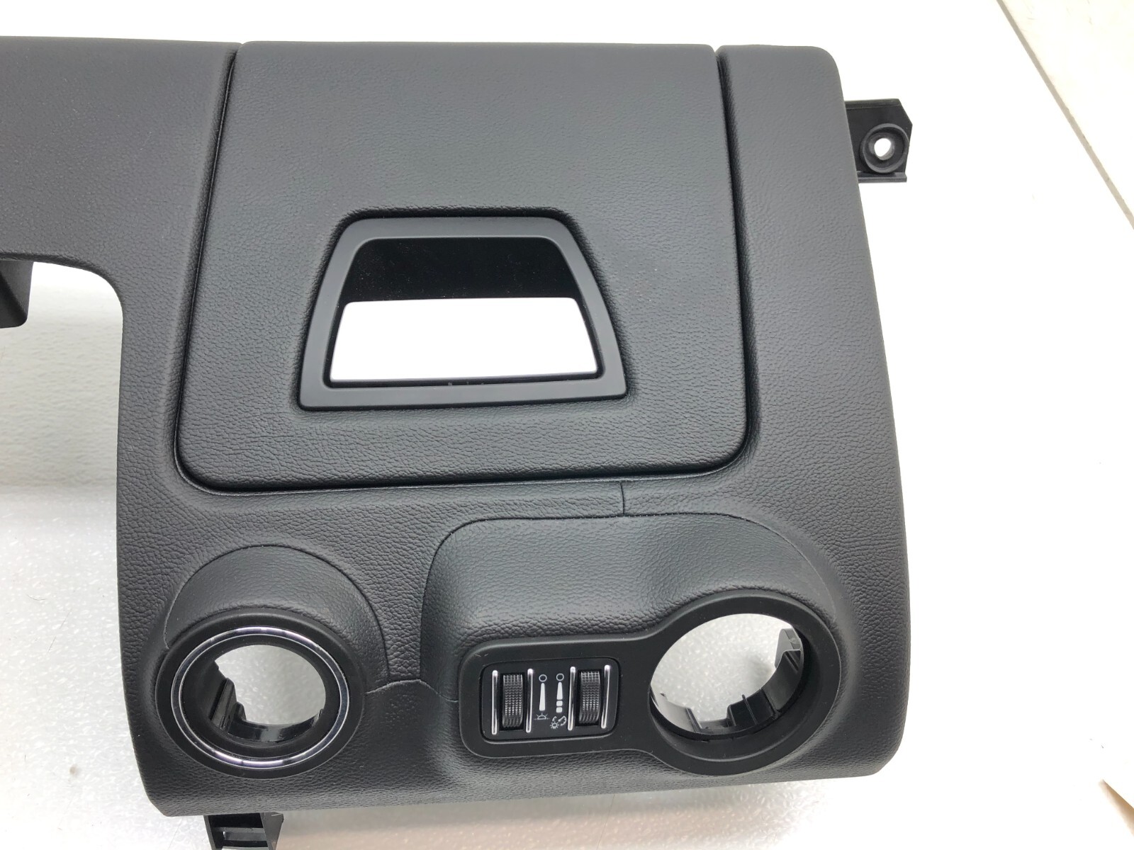 2014-2019 MASERATI GHIBLI S Q4 LEFT DRIVER FRONT DASH LOWER KNEE PANEL OEM.