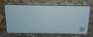 Original Apple MacBook 2006-2008 A1181 A1185 Weiß Akku defekt Attrapp Dekoration