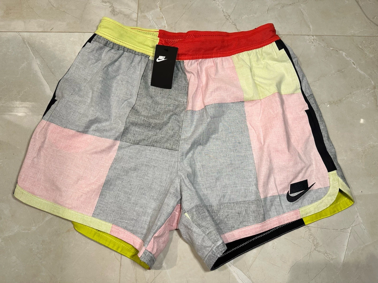 Nike Sportswear NWT Woven Shorts Mens XL Patch Running Gym Athletic CJ5075