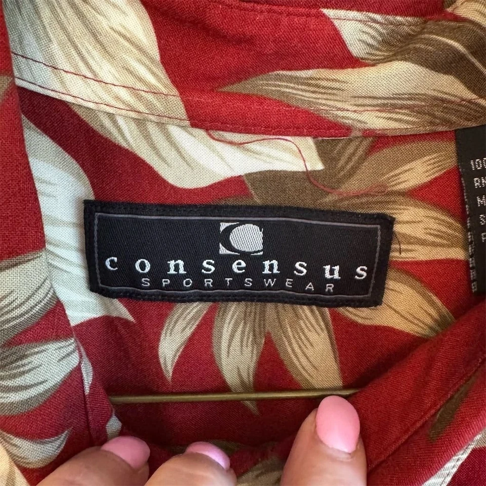 Consensus Sportswear Men's XL Burgundy Floral Hawaiian Shirt Resort Style Cruise - Image 3 of 4