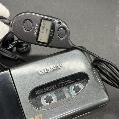 Sony WMD-DT1 DAT Walkman Digital Audio Tape Player Portable 32