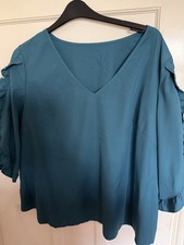 Ladies Green Top Unusual Sleeves Excellent Condition Size 20