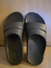 OOFOS Sandals Women's 7, Men 5 Black Slides Summer Foam Comfort Flat Beach