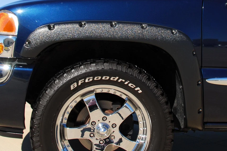 Lund RX-RIVET STYLE 4PC T Fits 2007-2014 GMC Sierra 2500 HD Fleetside, 2007-2014 - Изображение 4 из 4