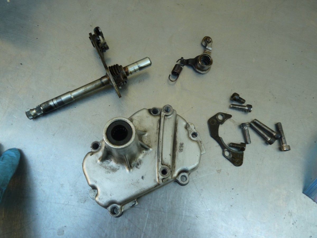 Gear shift lever cover Hardware FZ1 01-05 Yamaha Fazer FZS1
