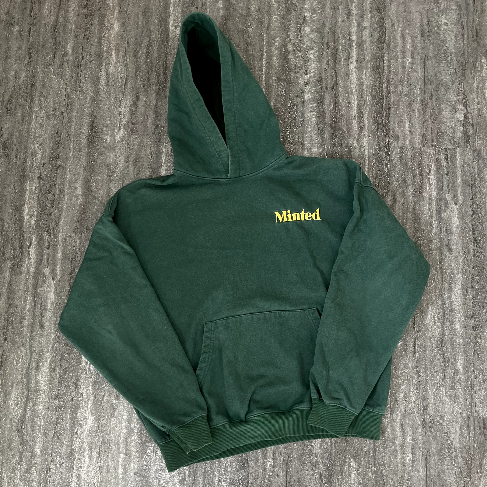 Minted New York NYC Run Club SOLD OUT 2023 Graphic Hoodie Green Size Large