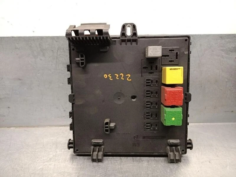 13112914 caja de relés fusibles para OPEL VECTRA C GTS (Z02) 2.0 2002 5420053 - Immagine 2 di 4