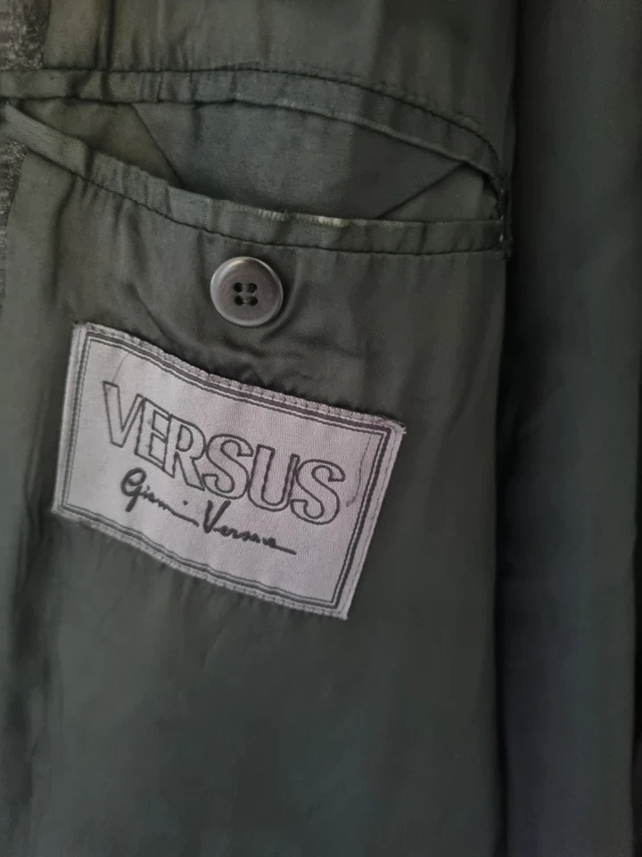 Men's Gianni Versace Grey Wool Overcoat, size 58 / 3XL / XXXL. Excellent Cond - Image 3 of 4